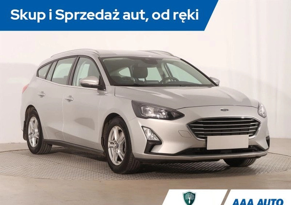 Ford Focus cena 70000 przebieg: 33993, rok produkcji 2019 z Nałęczów małe 172